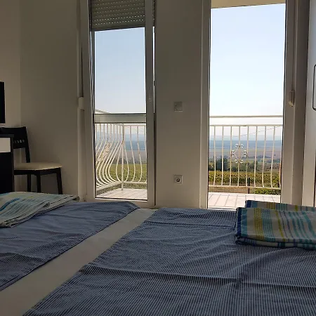 בית הארחה Belvedere ביאלה